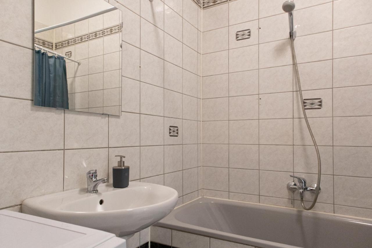 Spacious 2br Apt.-near Wiener Stadthalle Wien