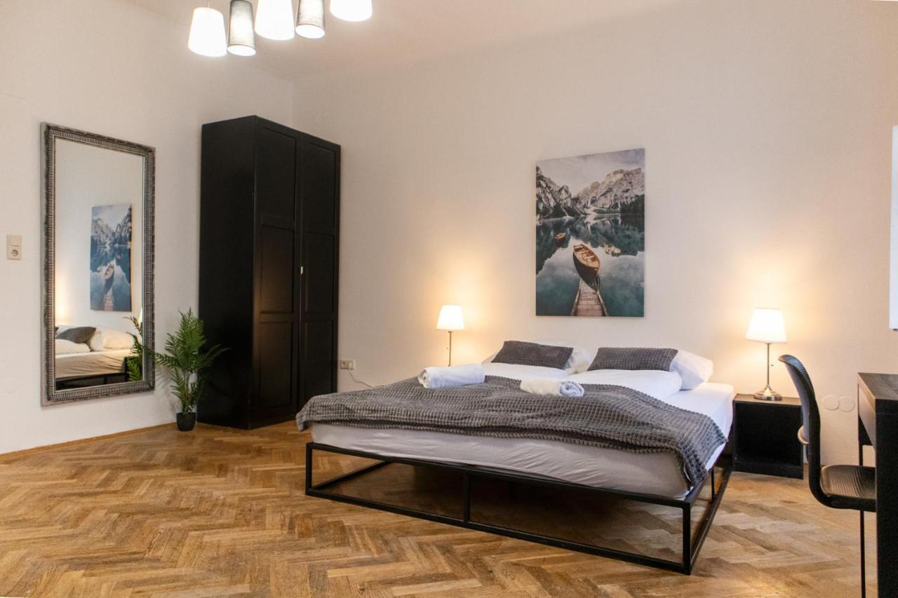 Spacious 2br Apt.-near Wiener Stadthalle Apartment Wien